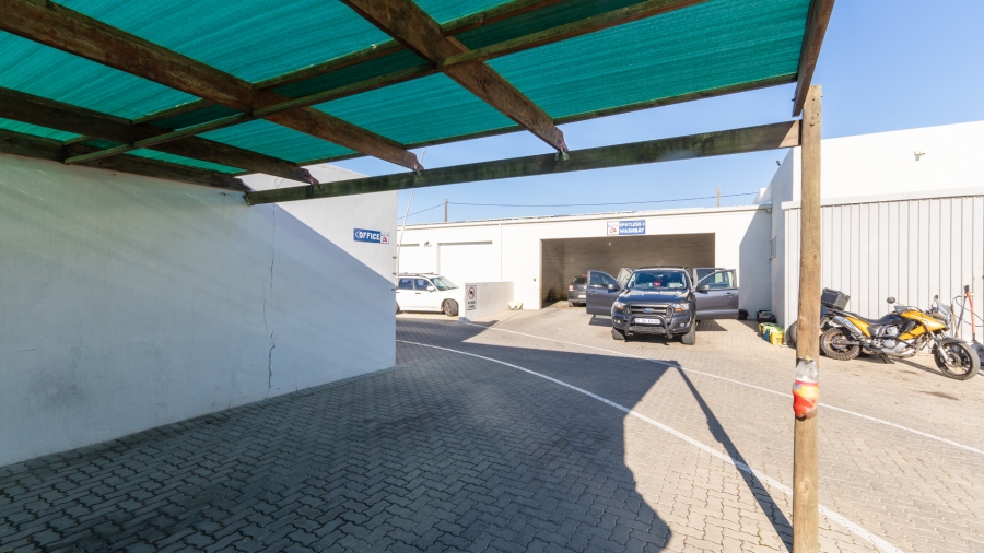 Commercial Property for Sale in Struisbaai Western Cape